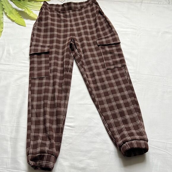⭐️nwt Revamped Plaid Cargo Jogger Pants⭐️ - Picture 4 of 8
